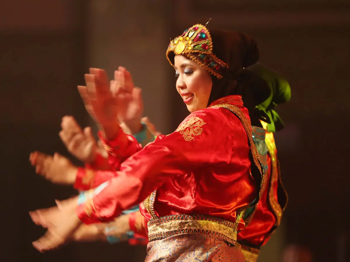 Tarian dan gerakan ekspresif